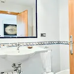 Conde Navio Otel *